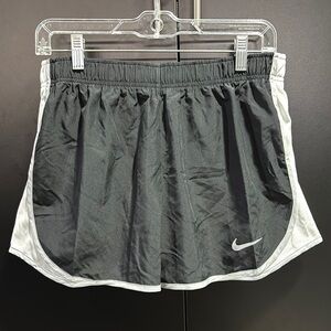 Nike Dri-Fit Running Short panty lined,elastic drawstring waist,mesh side panels